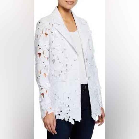 Berek Peek-A-Boo 3D Open Floral White Blazer Jacket Small NWT - Picture 3 of 10